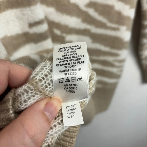 Maurice’s Beige Zebra Mock Neck Pullover Knit Sweater L - Picture 6 of 8
